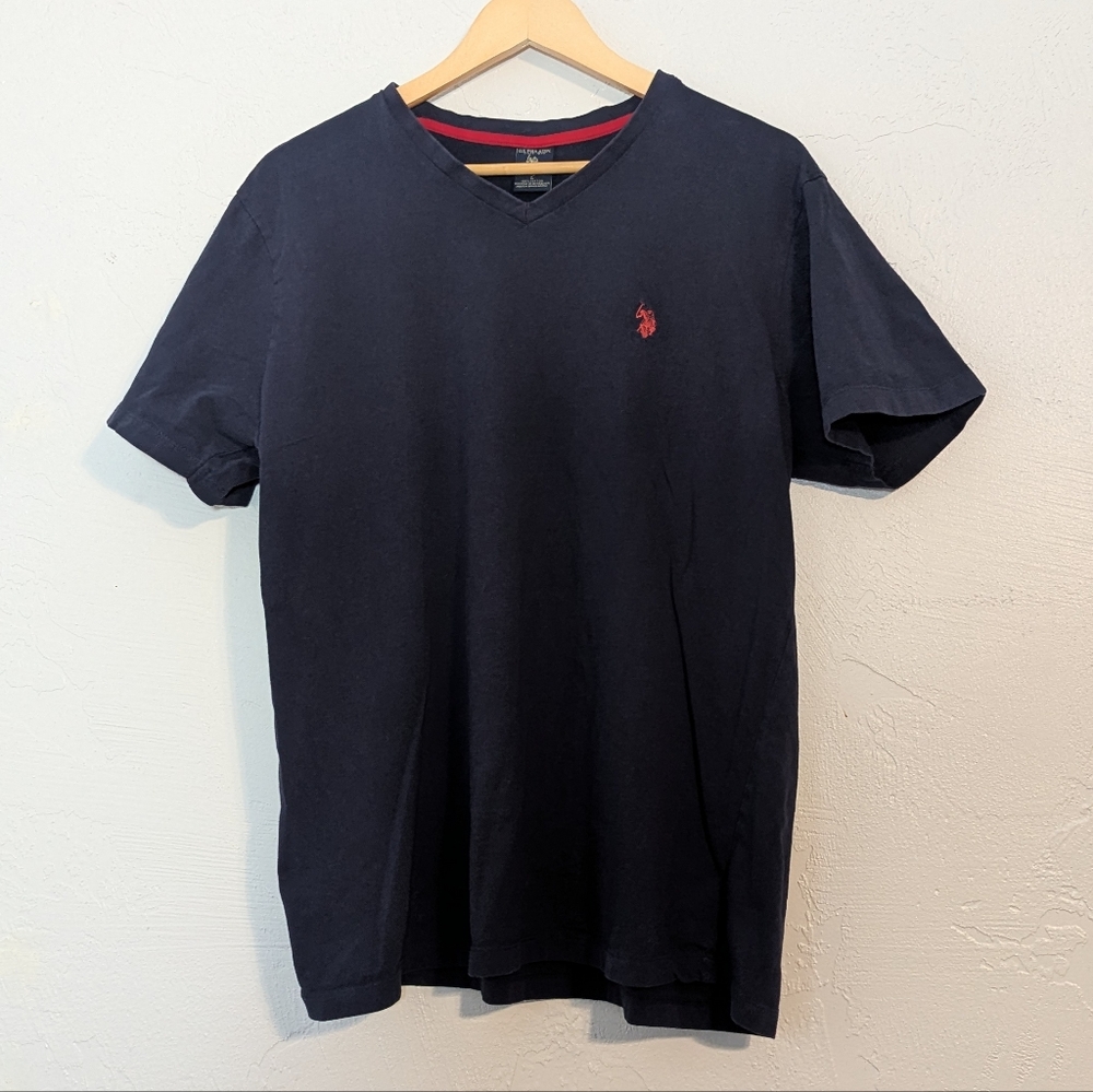 Men's Navy Cotton V-Neck T-shirt Preppy Casual Capsule Basic Neutral Minimalist